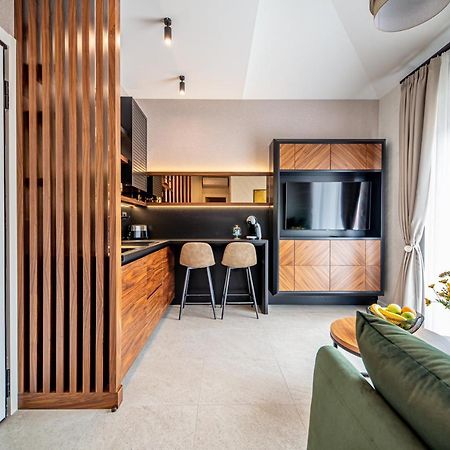 Enyana Luxury Suites Котор Екстериор снимка