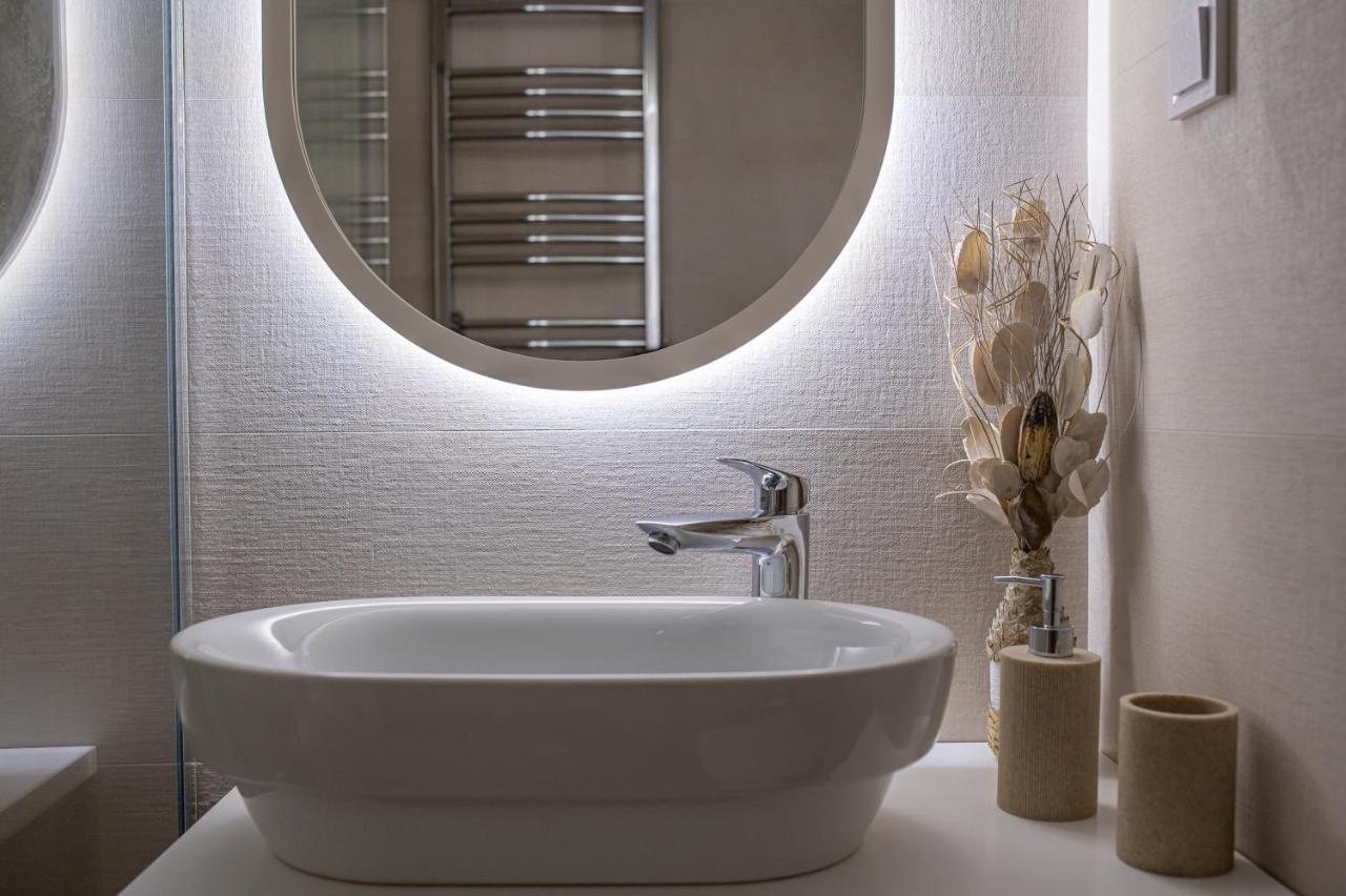 Enyana Luxury Suites Котор Екстериор снимка