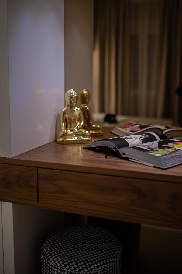 Enyana Luxury Suites Котор Екстериор снимка