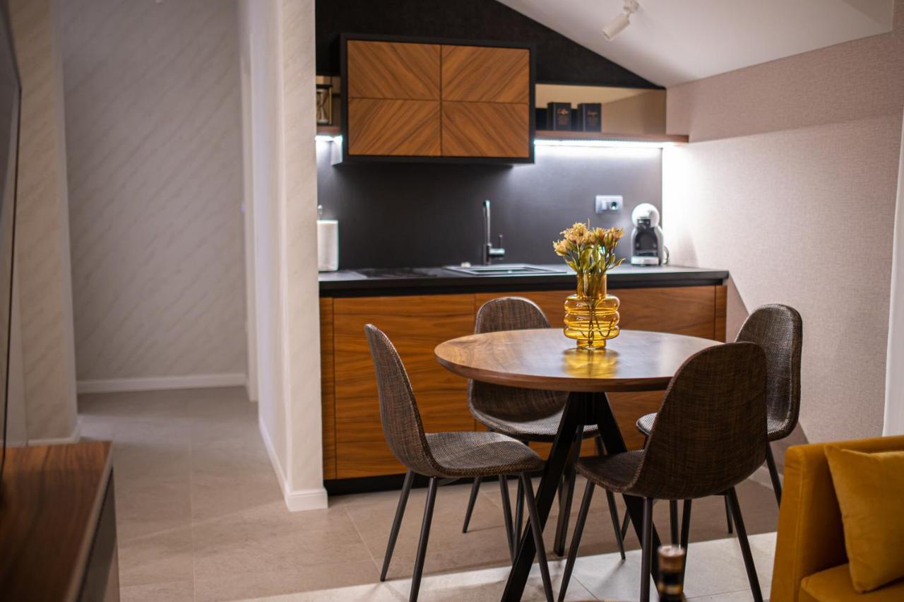 Enyana Luxury Suites Котор Екстериор снимка