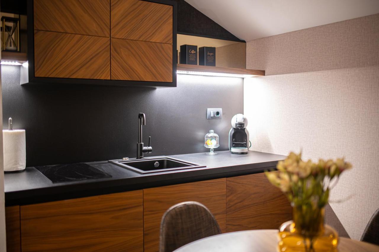 Enyana Luxury Suites Котор Екстериор снимка