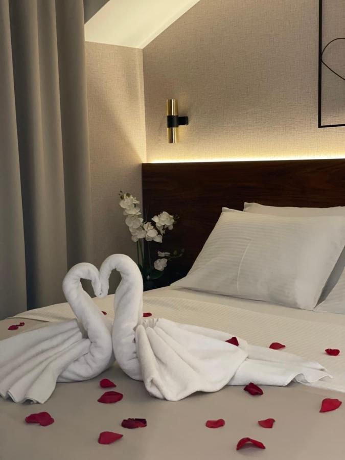 Enyana Luxury Suites Котор Екстериор снимка